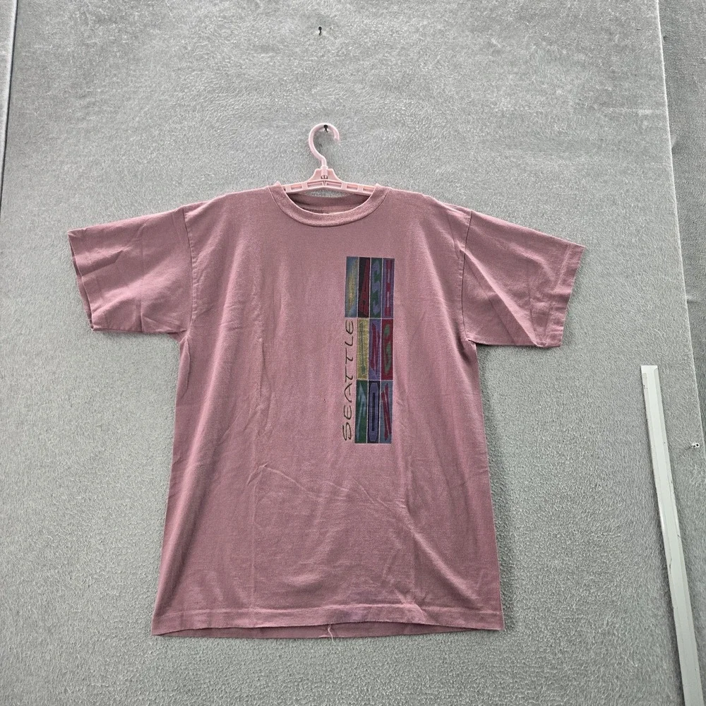 VINTAGE Seattle Men Shirt L Purple USA Graphic Print Text Tee 90s Tee READ